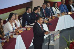 El presidente municipal, Alejandro Tirado, en su discurso de toma de posesión en el que anuncia el plan de austeridad. | Foto: Presidencia municipal de Acámbaro.