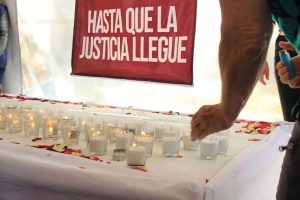 Portada-Altar a víctimas de feminicidio-Oaxaca-Foto Diana Hurtado-UIP-Corriente Alterna-1600x-(1)-(1)