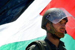 Portada-Israel vs Bandera Palestina-Foto Olivier Fitoussi-Flash90-1600x-(1)-(1)--https://www.flash90.com/--