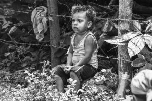 Portada-Pobreza-Niño-Foto Ben Richardson-(@crtvben)-Unsplash-1600x-(1)-(1)--https://unsplash.com/es/@crtvben--