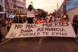 Portada-Protestas en Lima-Perú-Foto Peoples Dispatch-1600x-(1)-(1)
